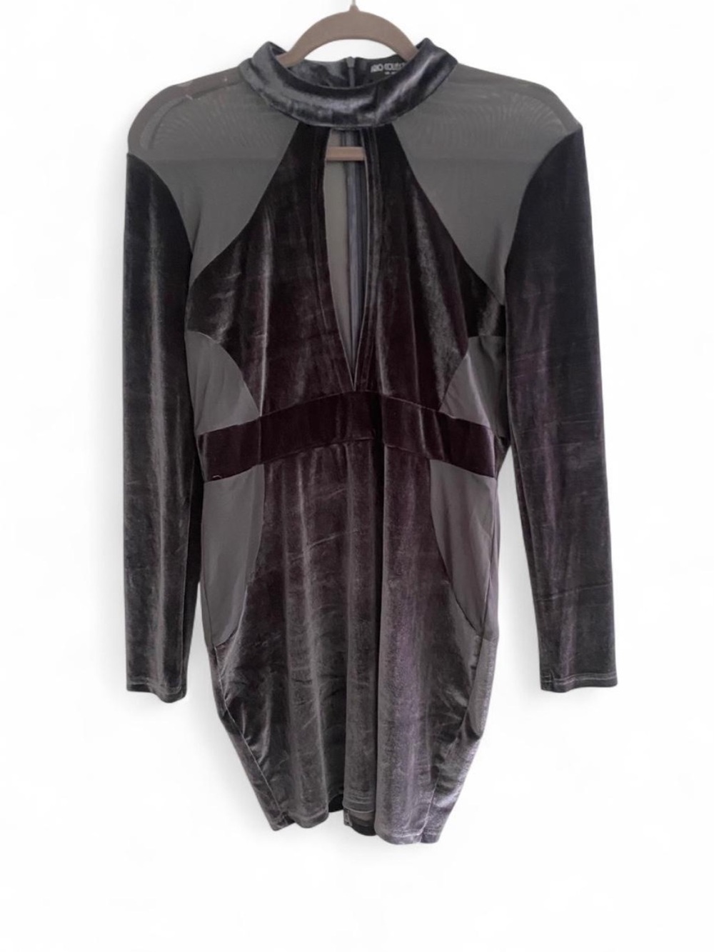 NWOT ARIO COLLECTION GREY BLACK VELVET LONG SLEEVE CUT OUT  MINI DRESS LARGE